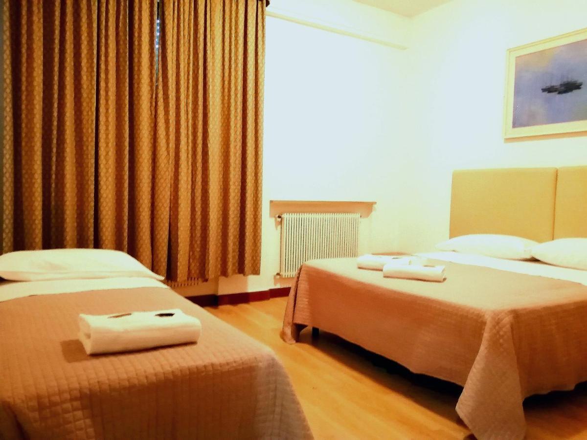 Bellaria Bed & Breakfast Voghera Rom bilde